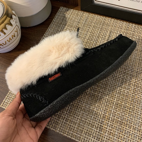 SoftMoc Black Moccasin - Picture 3 of 5